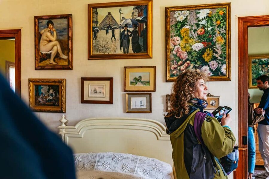 From Paris: Giverny, Monet’s Home & Gardens Half-Day Trip - Free time in Giverny village