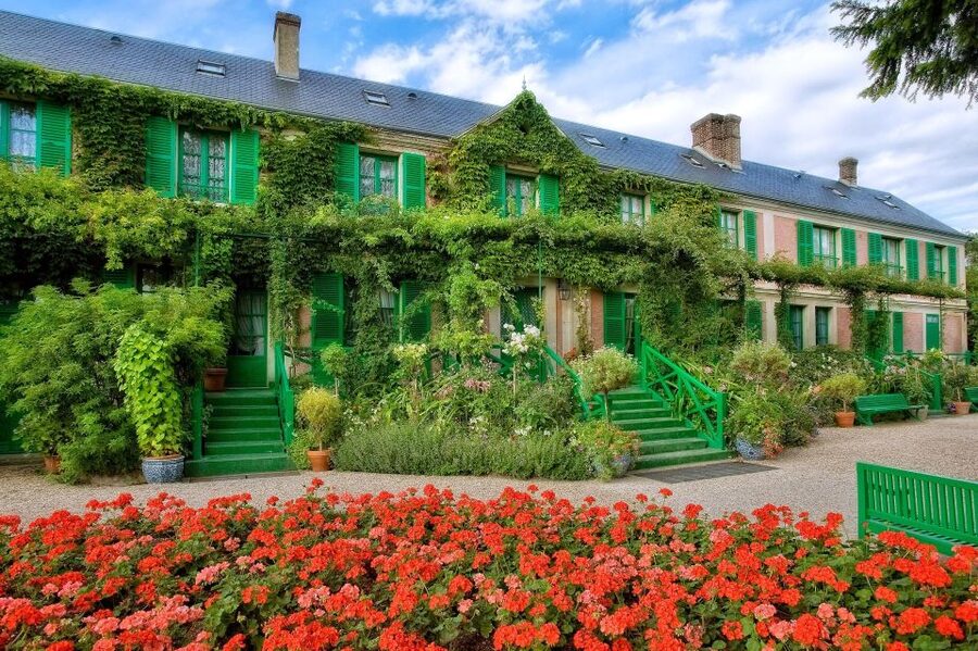 From Paris: Giverny & Monet’s House Skip-the-Line Tour - Why Giverny feels different from a Paris museum