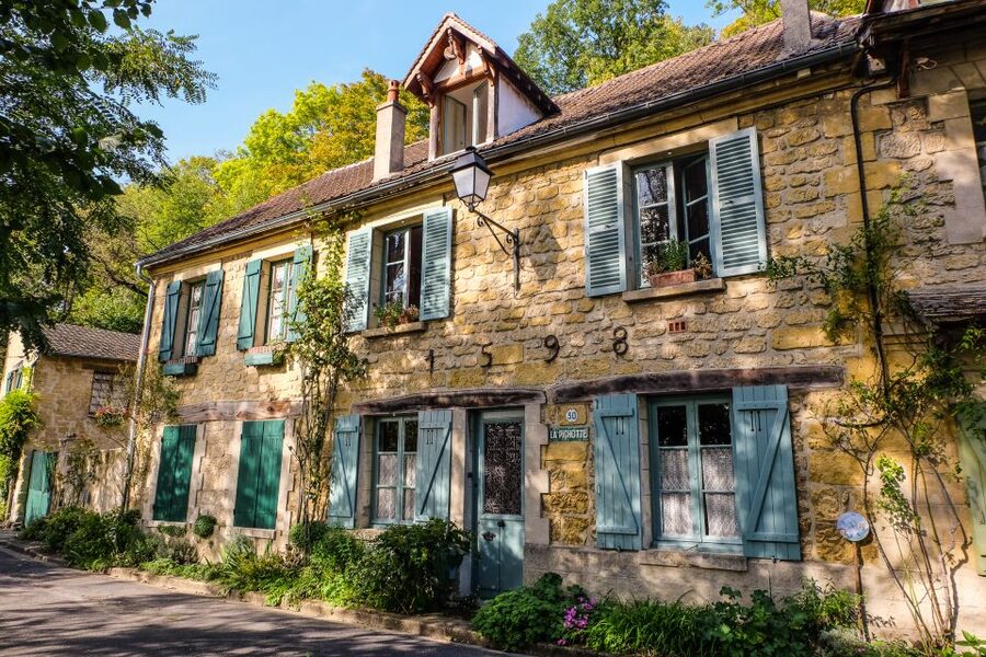 From Paris: Private Day Trip to Giverny and Auvers sur Oise - Is $1,049 a fair price?