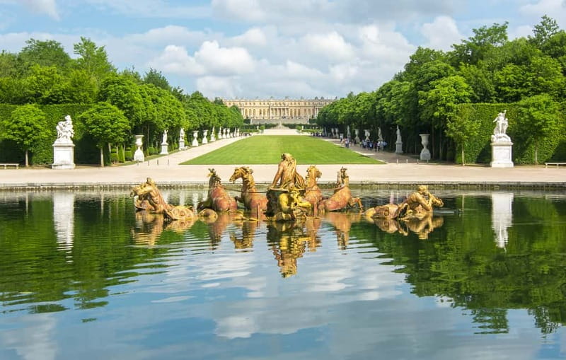 From Paris: Skip-the-Line Versailles Palace & Gardens Tour - Who should choose this Versailles tour?