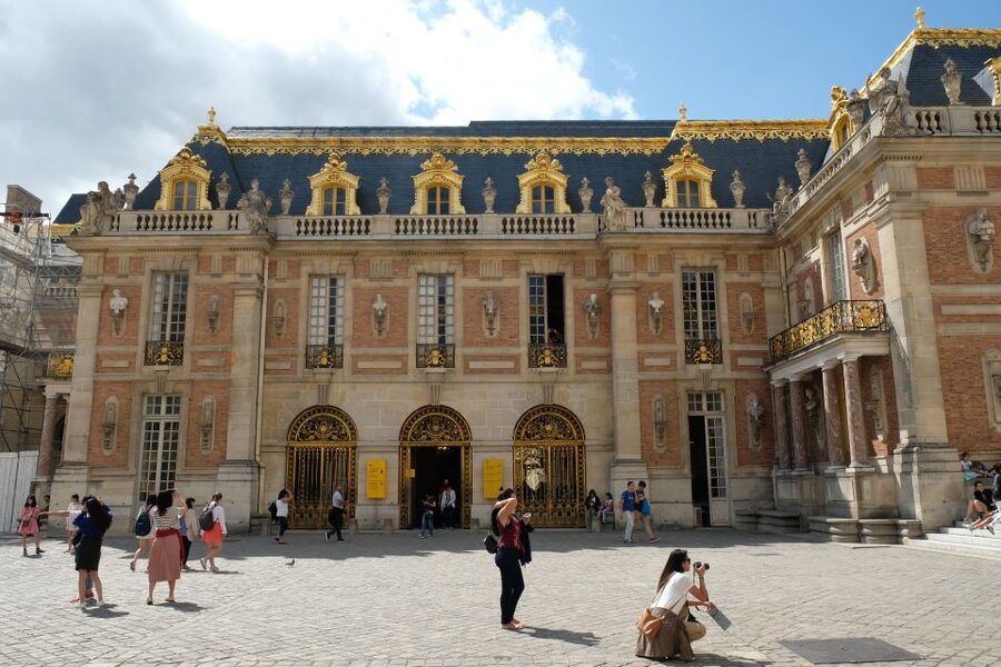 From Paris: Versailles Palace and Gardens Guided Day Trip - The Hall of Mirrors and the palaces grand rooms