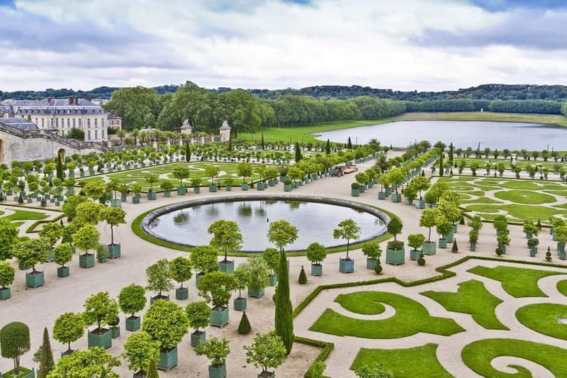 From Paris: Versailles Palace and Gardens with Transfer - Food, breaks, and the return to Paris
