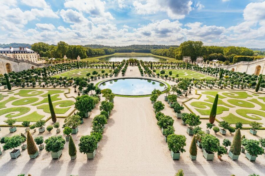 From Paris: Versailles Palace Guided Tour & Gardens Access - Choosing between the shorter and full-day versions