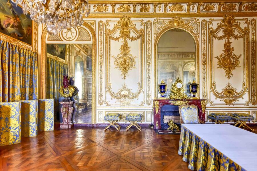 From Paris: Versailles Palace Self Guided & Gardens tickets - Practical tips for using your time well
