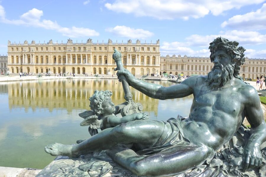 From Paris: Versailles Palace Self Guided & Gardens tickets - Arriving at Louis XIV’s palace