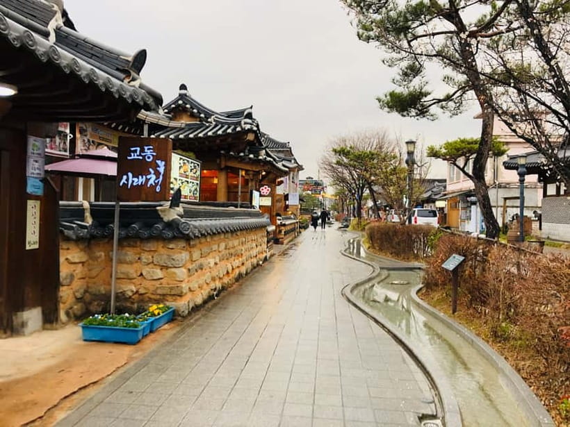 From Seoul: Korea Spring Cherry Blossom Day Tour - Maisan Mountain and its twin peaks