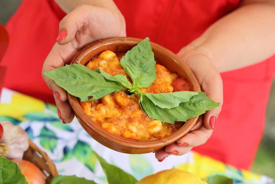 From Sorrento to Meta: cook with a local family and enjoy the garden!! - Three dishes that explain Neapolitan home cooking