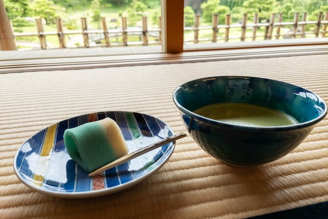 Full-Day Tour from Kanazawa: Samurai, Matcha, Gardens and Geisha - Higashi Chaya and the preserved geisha house