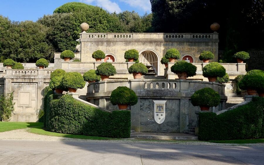 Gandolfo: Castel Gandolfo Papal Villa Gardens Minibus Tour - Timing, clothing, and practical limits