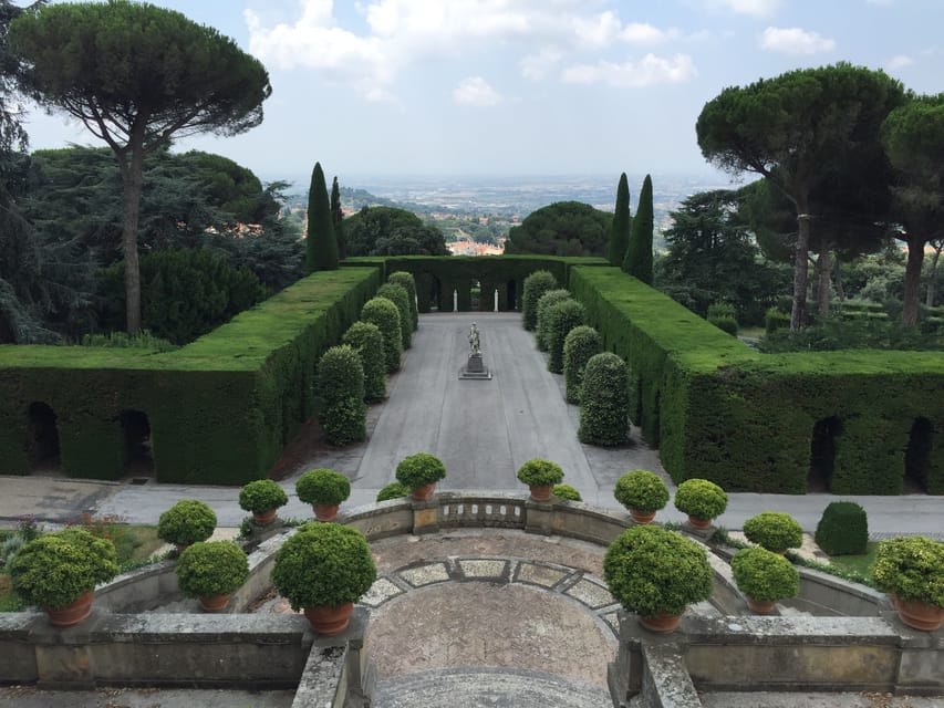 Gandolfo: Castel Gandolfo Papal Villa Gardens Minibus Tour - Riding through 55 hectares of papal gardens