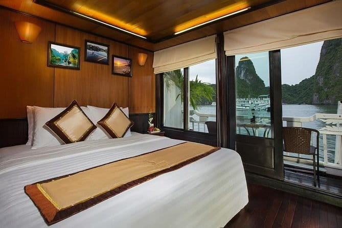Garden Bay Cruises - Traditional Wooden Boat to Bai Tu Long Bay - The return route and final lunch