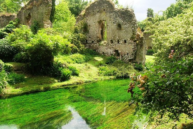 Garden of Ninfa and Sermoneta Day Trip from Rome with Lunch - A farmhouse lunch with local character