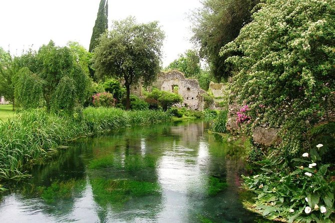 Garden of Ninfa and Sermoneta Day Trip from Rome with Lunch - Sermoneta and the Caetani Castle
