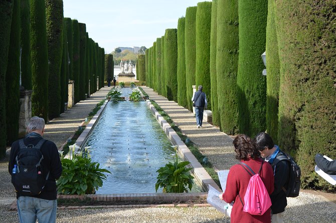 Gardens & Fortress of Catholic Kings Tickets & Tour in English - Meeting your guide at 10:15 am