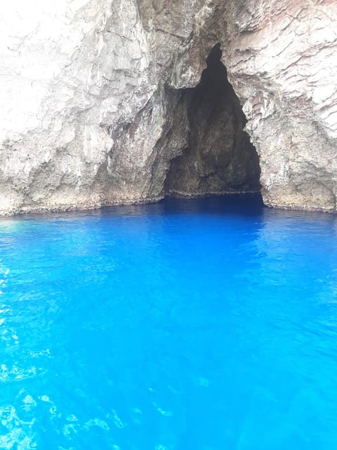 Giardini Naxos: Isola Bella and Grottos Cruise with Aperitif - FAQ