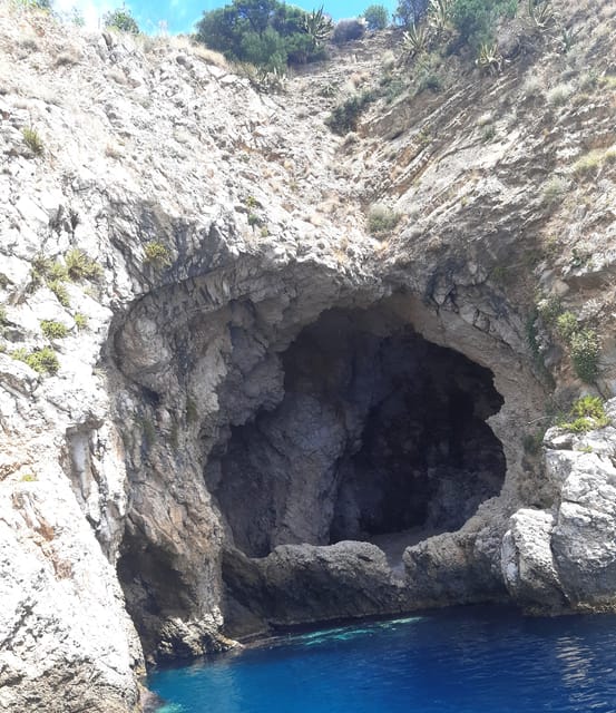 Giardini Naxos: Isola Bella and Grottos Cruise with Aperitif - What the $47 price really includes