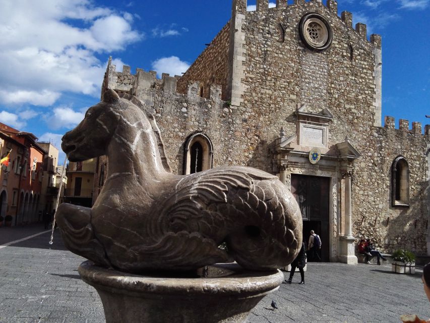 Giardini Naxos, Taormina and Castelmola Tour - Vehicle comfort, group size, and pace