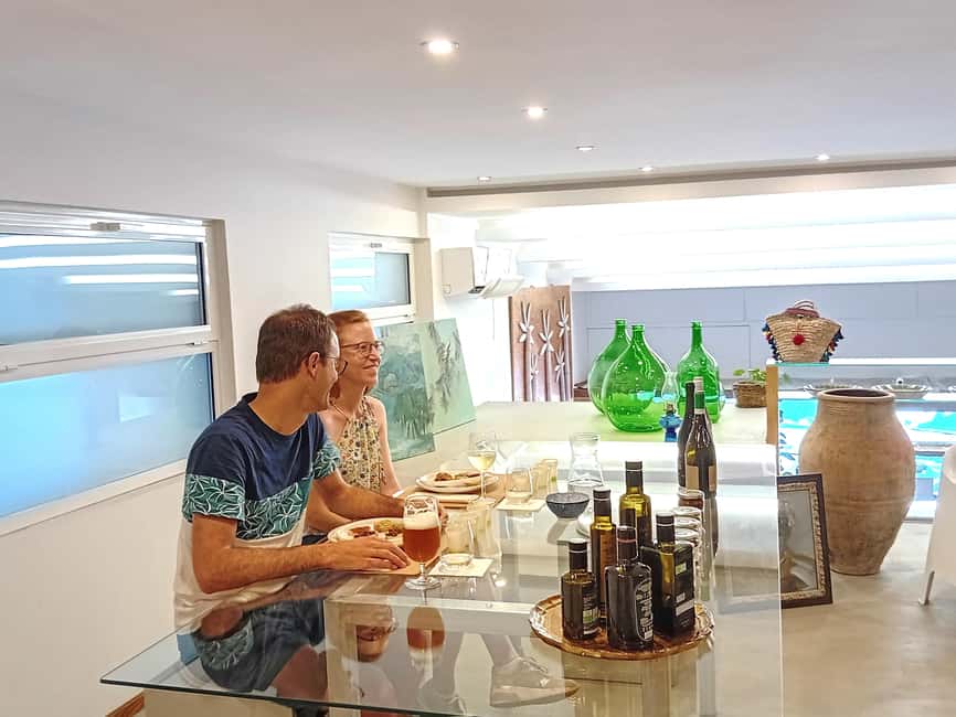 Giardini Naxos, Taormina: Sicilian Tasting Oil Wine Product - Learning to taste five Etna olive oils