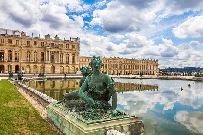 Giverny and Versailles Full Day Private Guided Tour wih Hotel Pickup - Nearby villages around Giverny