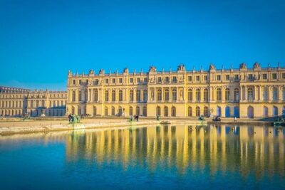 Giverny and Versailles Full-Day Private Guided Tour with Hotel Pickup