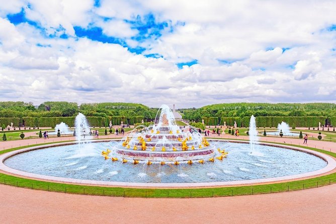 Giverny and Versailles Full-Day Private Guided Tour with Hotel Pickup - Who should book this private day?