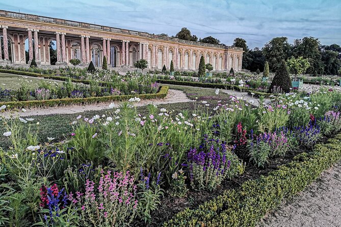 Giverny and Versailles Full Day Private Tour from Paris - The drive to Versailles becomes part of the tour