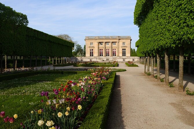 Giverny and Versailles Full Day Private Tour from Paris - Is $567.80 per person a fair price?