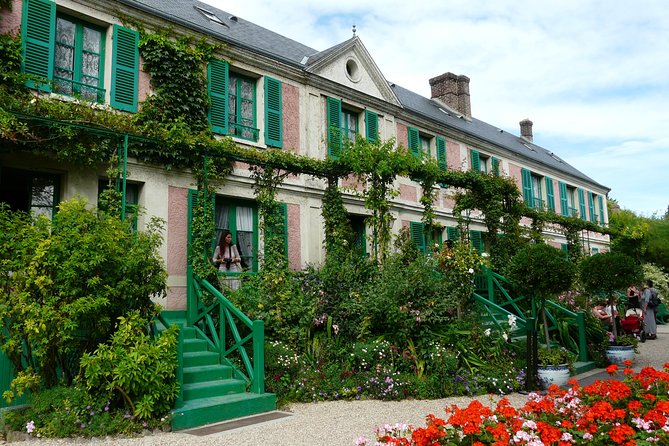Giverny and Versailles Small Group Day Trip from Paris with Lunch - Who will get the most from this tour