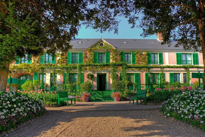 Giverny & Auvers sur Oise Private Day Trip with Monet & Van Gogh Tour from Paris - Entering Monet’s house and garden at Giverny