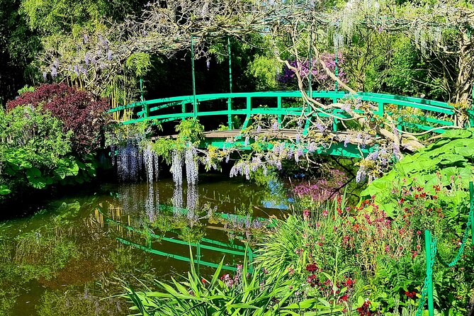 Giverny Auvers Van Gogh Private Guided Day Tour from Paris - Starting from your Paris hotel at 8:00 a.m.