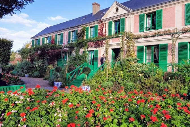 Giverny Auvers Van Gogh Private Guided Day Tour from Paris - Following Van Gogh through Auvers-sur-Oise