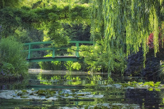 Giverny Half Day Guided Trip with Monet's House & Gardens from Paris by minivan - Walking through the Clos Normand