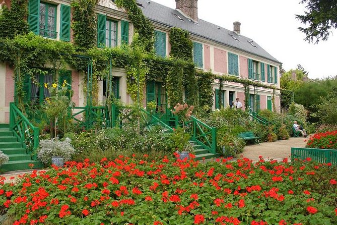 Giverny Half Day Guided Trip with Monet's House & Gardens from Paris by minivan - What the driver-guide adds