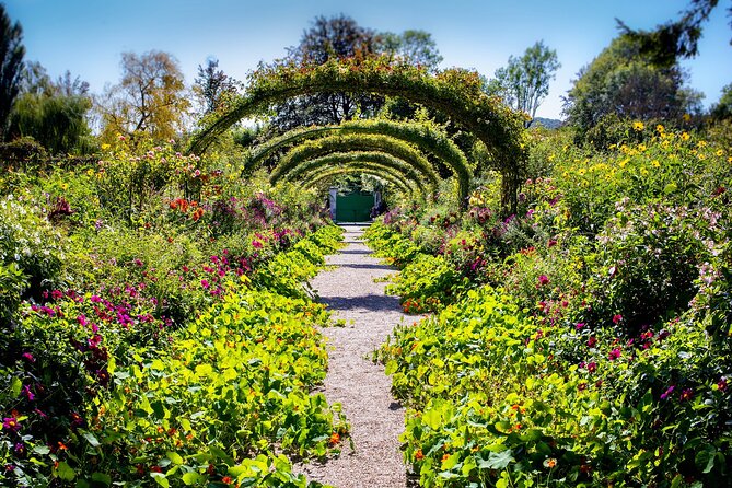 Giverny Half-Day Small-Group Tour from Paris – Max 7 Guests - Why Giverny is worth leaving Paris for