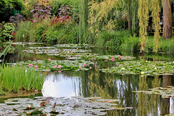 Giverny Half-Day Small-Group Tour from Paris – Max 7 Guests - One hour in the village of Giverny
