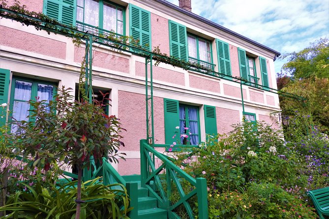 Giverny Monet House and Gardens Skip the line Walking tour - Why Monet’s Giverny still feels personal