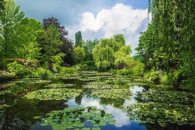 Giverny Monet House and Gardens Skip the line Walking tour - Is $63.86 a fair price?