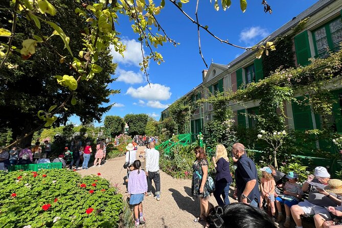 Giverny Monet House Half Day Private Guided Tour from Paris - Monet’s house and gardens from 9:30 to noon