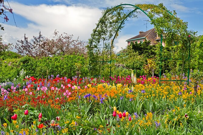 Giverny Monet’s Home and Gardens Half Day Tour from Paris - Walking the flower garden and water-lily pond