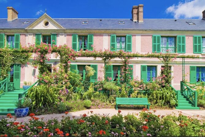 Giverny: Monet's House & Gardens Private Guided Walking Tour - The guide can make or break the experience