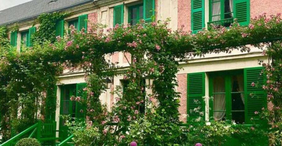 Giverny : Monet's house & Gardens Private tour from Paris - Leaving Paris in a Private Luxury Car