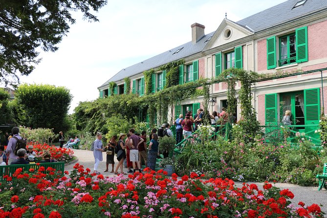 Giverny Private Half-Day Trip including Claude Monet' Gardens & House from Paris - A short walk through Giverny village