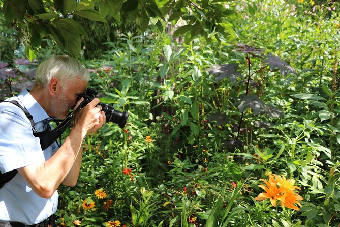 Giverny Private Half-Day Trip including Claude Monet' Gardens & House from Paris - Timing, pickup, and cancellation details
