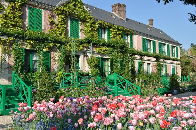 Giverny's House & Gardens plus Versailles Palace Day Trip with Lunch from Paris - Versailles Palace with a guided royal interior