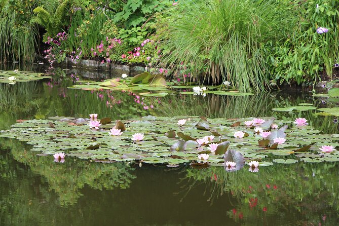 Giverny Small-Group Minivan with Hotel Pickup or Meeting Point - When the experience works best