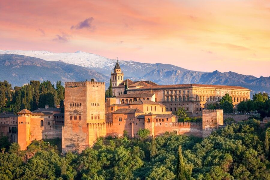 Granada: 3-Hour Alhambra and Generalife Gardens Guided Tour - Meeting at the Alhambra ticket plaza