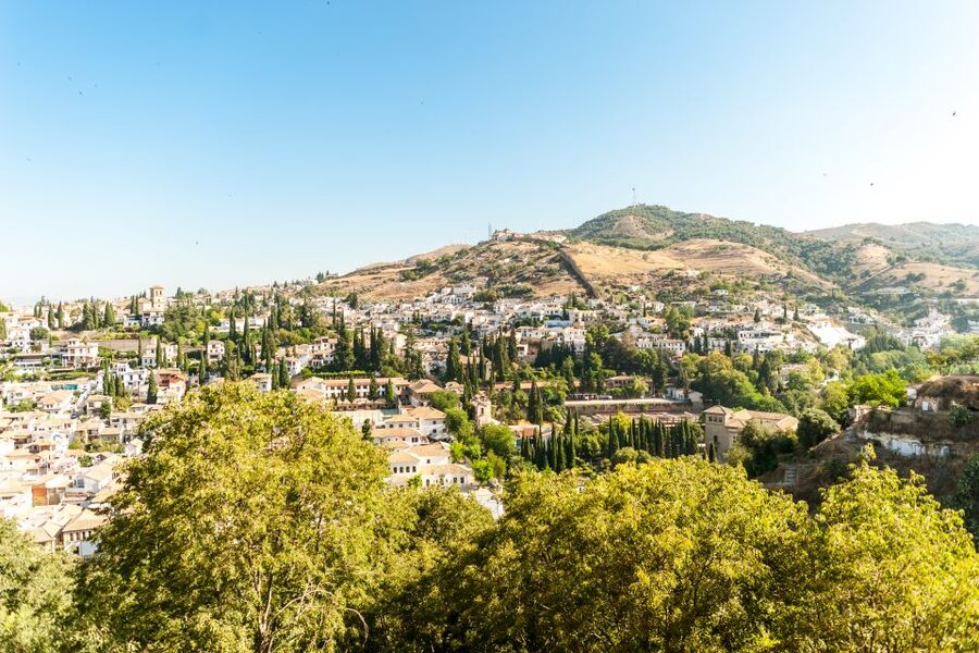Granada: Alhambra and Generalife Garden Ticket & Guided Tour - Key points at a glance