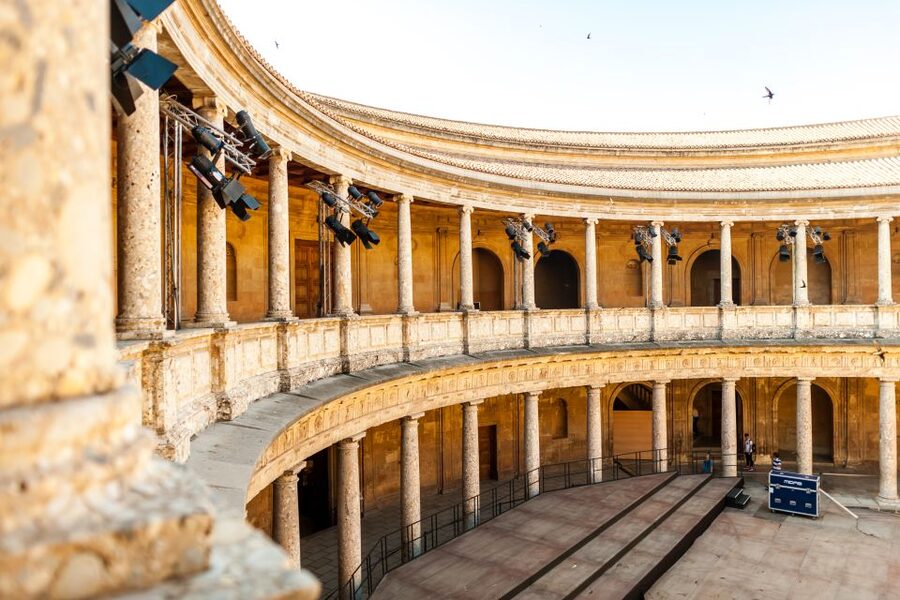 Granada: Alhambra and Generalife Garden Ticket & Guided Tour - Extra details along the route