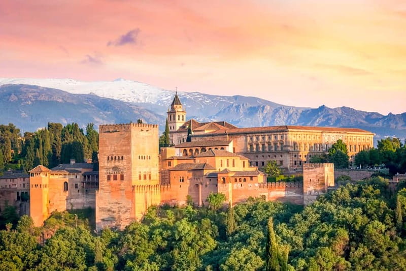 Granada: Alhambra & Gardens Tour w/Nasrid Palaces Option - Who will get the most from this visit