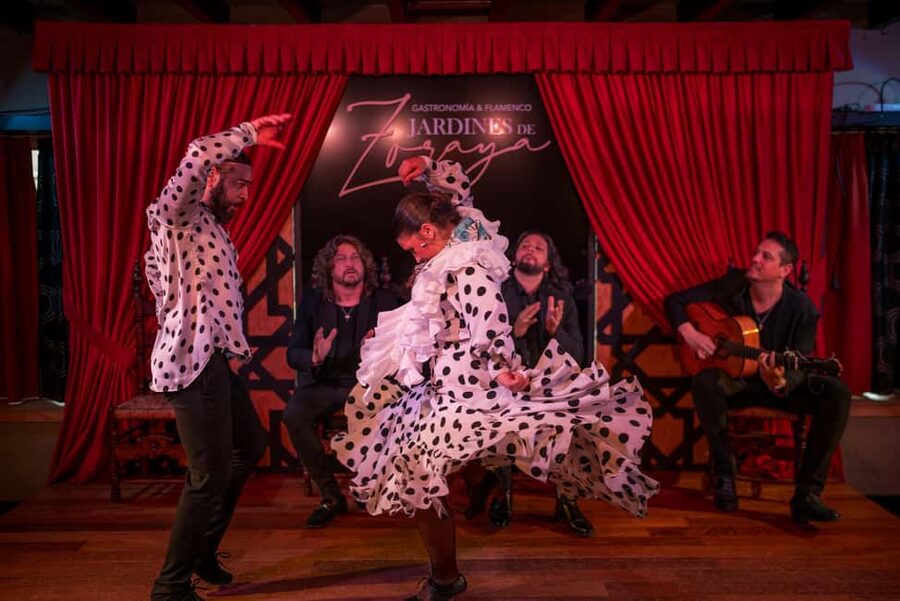 Granada: Flamenco Show in Albayzín - Jardines de Zoraya - Seating, comfort, and atmosphere